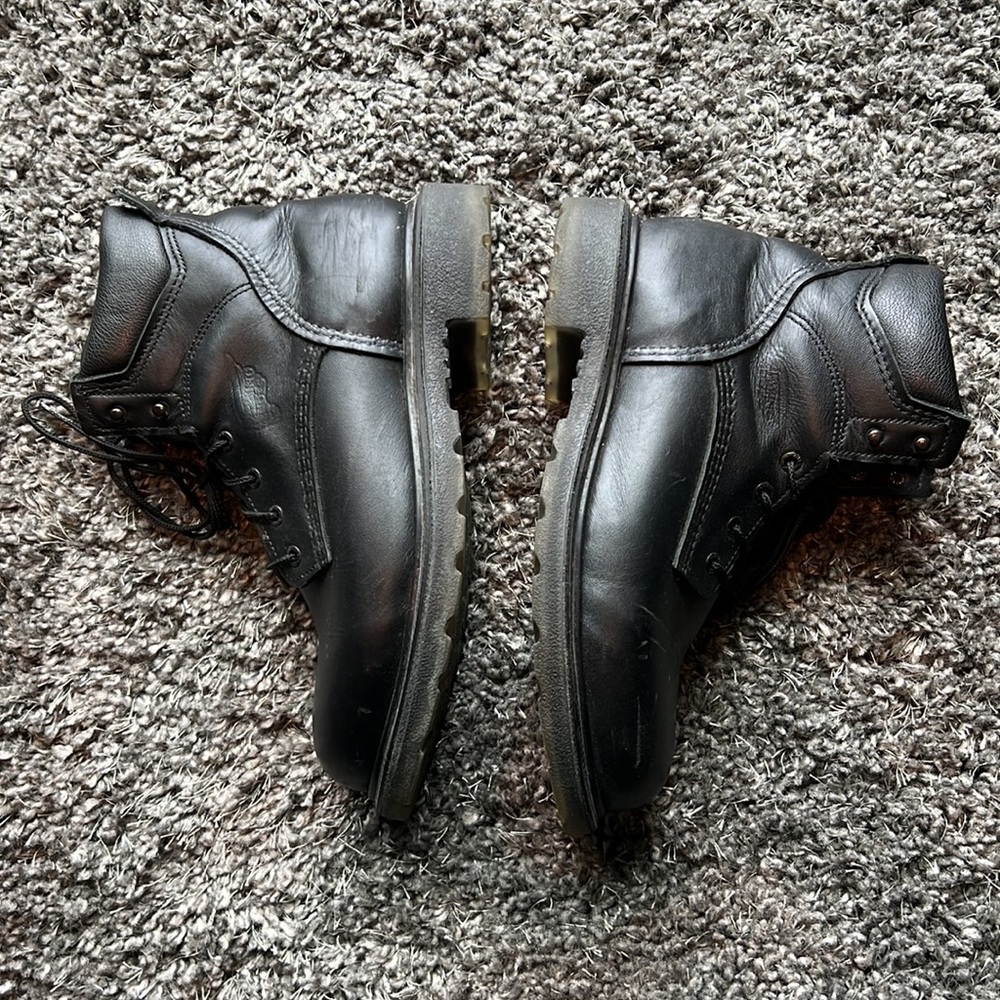 Lightly used Black Redwing super sole 2.0 boots. Size 9, E2